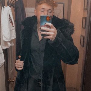 Meet your Posher, Tyler